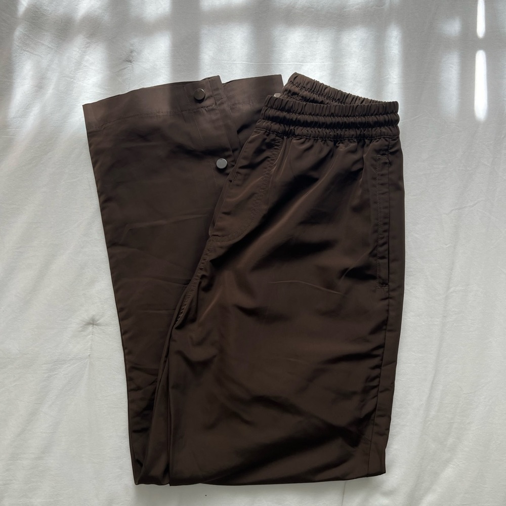 alo track pant only worn a couple times!